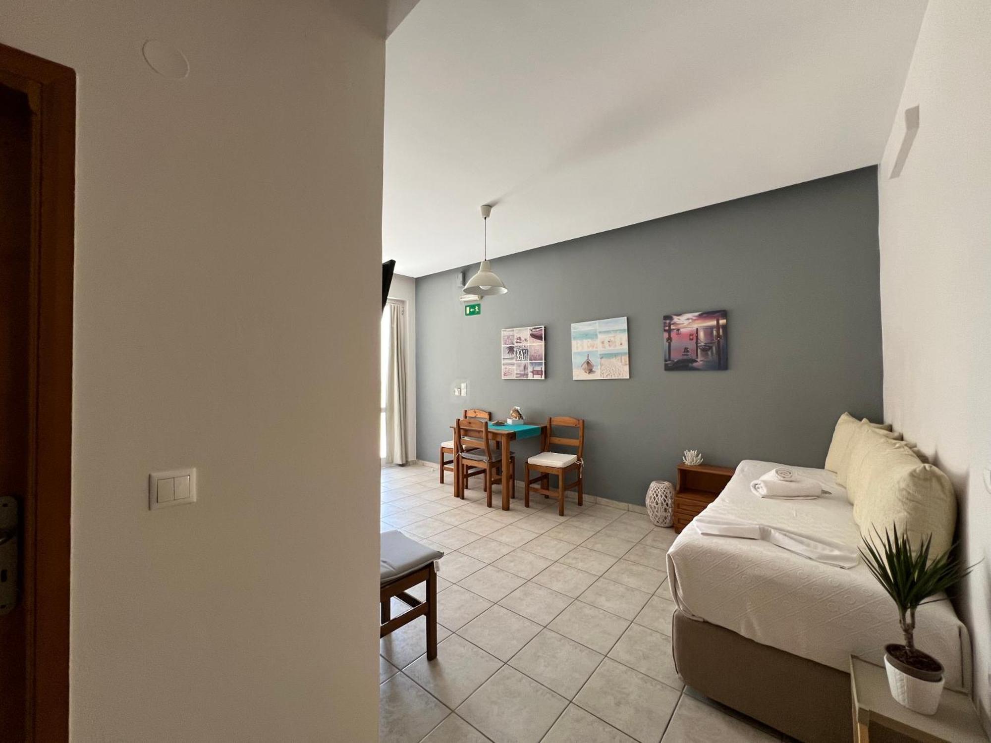Artemis Rooms Two Steps By The Sea Platanés Exteriér fotografie