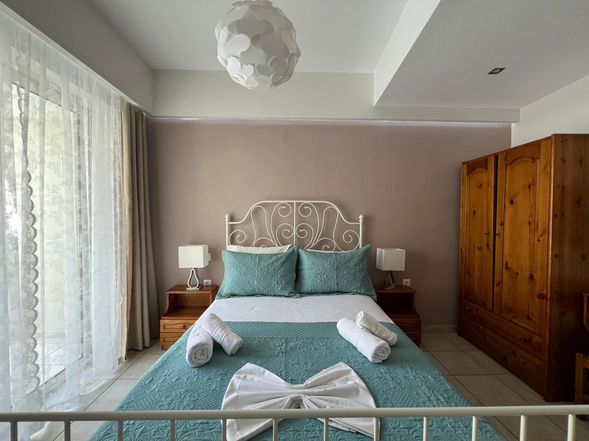 Artemis Rooms Two Steps By The Sea Platanés Exteriér fotografie