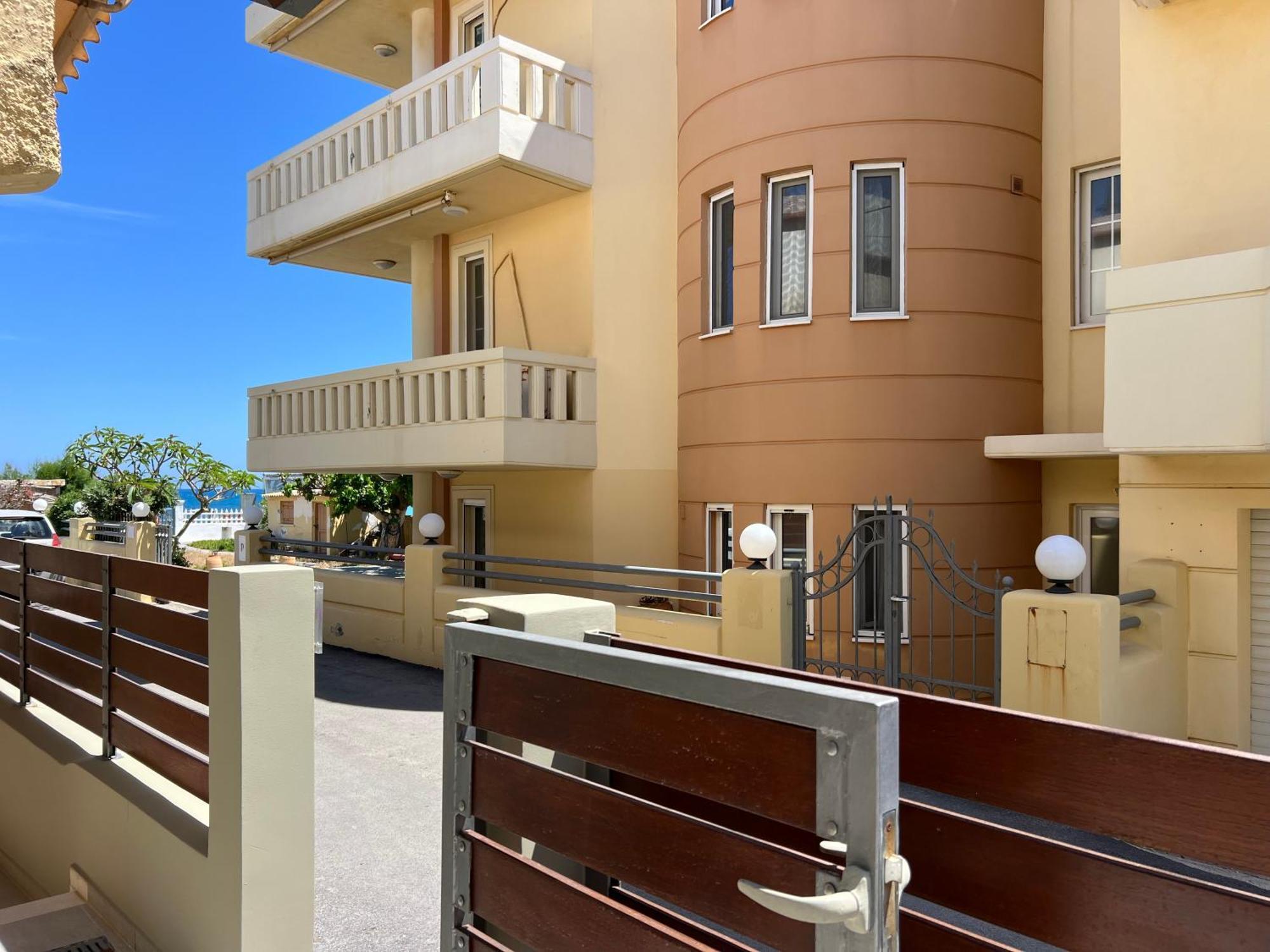 Artemis Rooms Two Steps By The Sea Platanés Exteriér fotografie