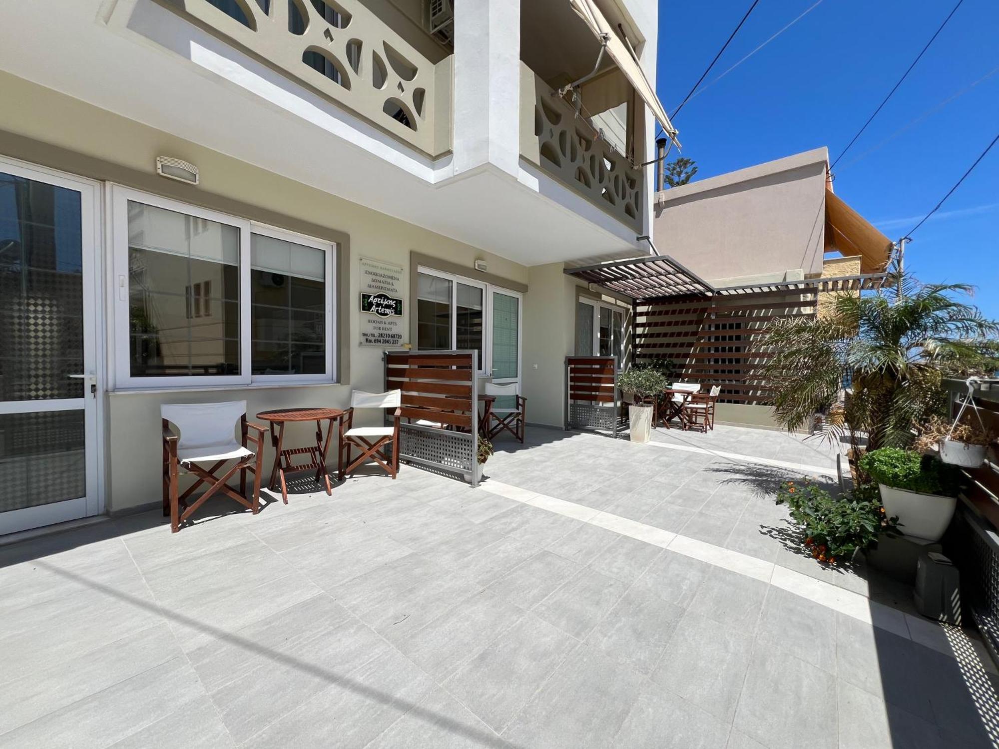 Artemis Rooms Two Steps By The Sea Platanés Exteriér fotografie