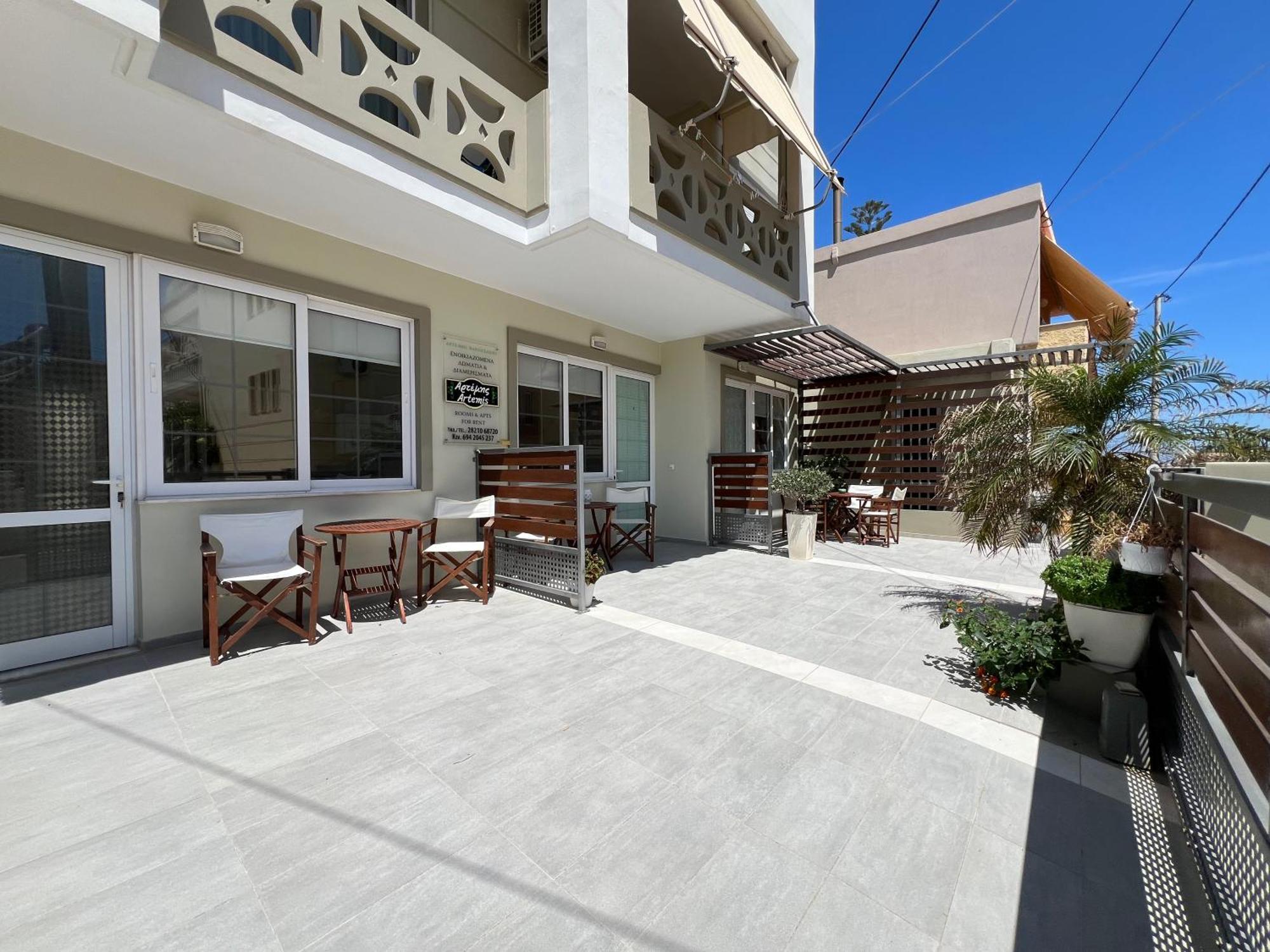 Artemis Rooms Two Steps By The Sea Platanés Exteriér fotografie