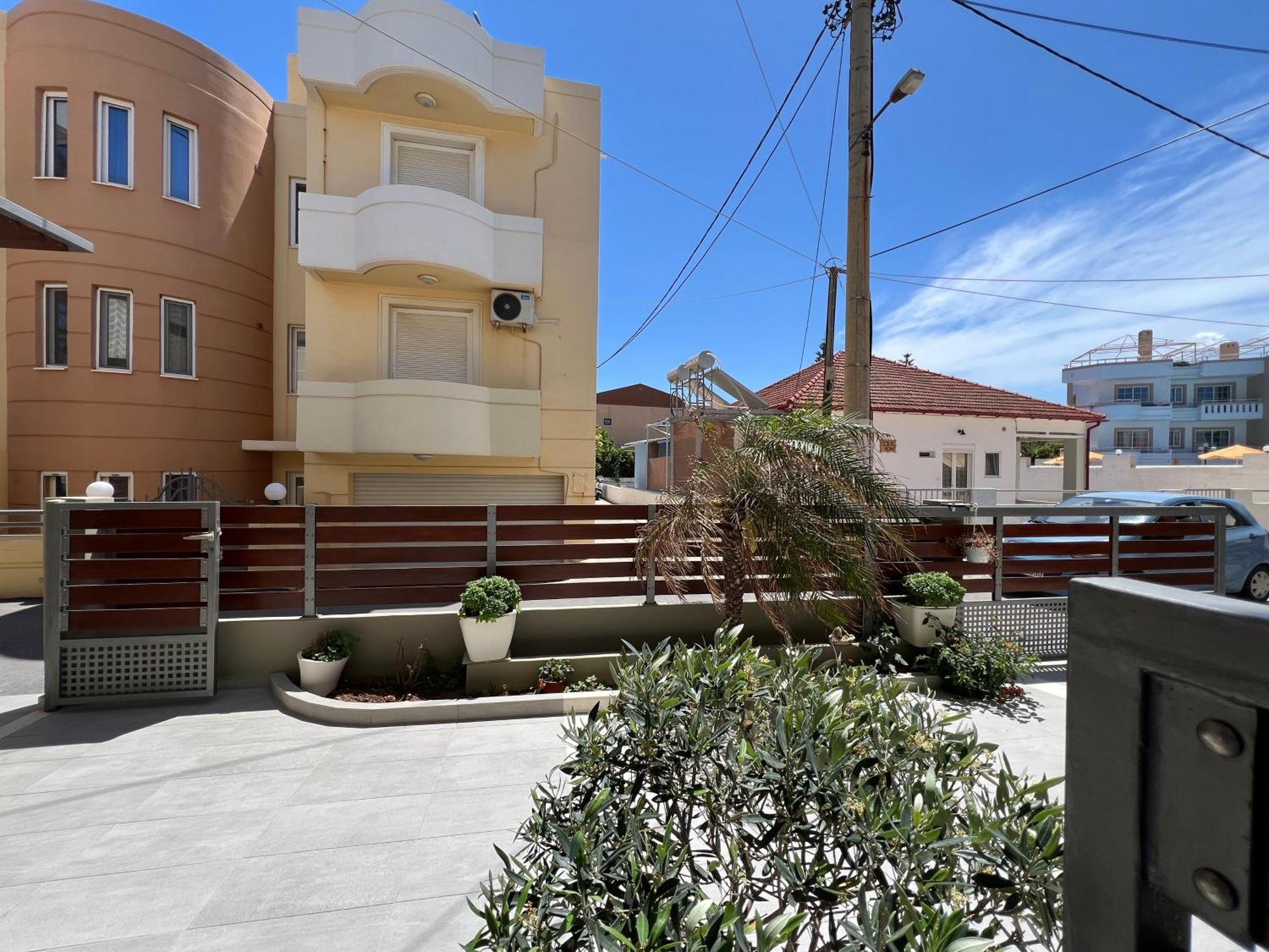 Artemis Rooms Two Steps By The Sea Platanés Exteriér fotografie